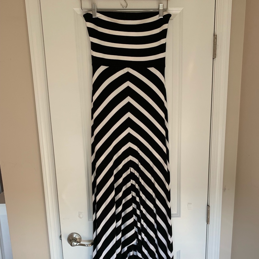 White House Black Market chic maxi dress